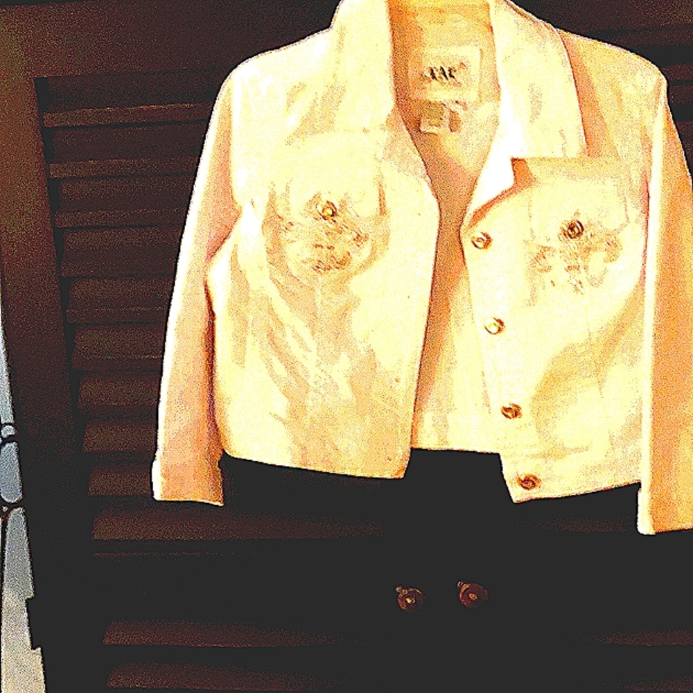 White 3/4 sleeve Jean jacket